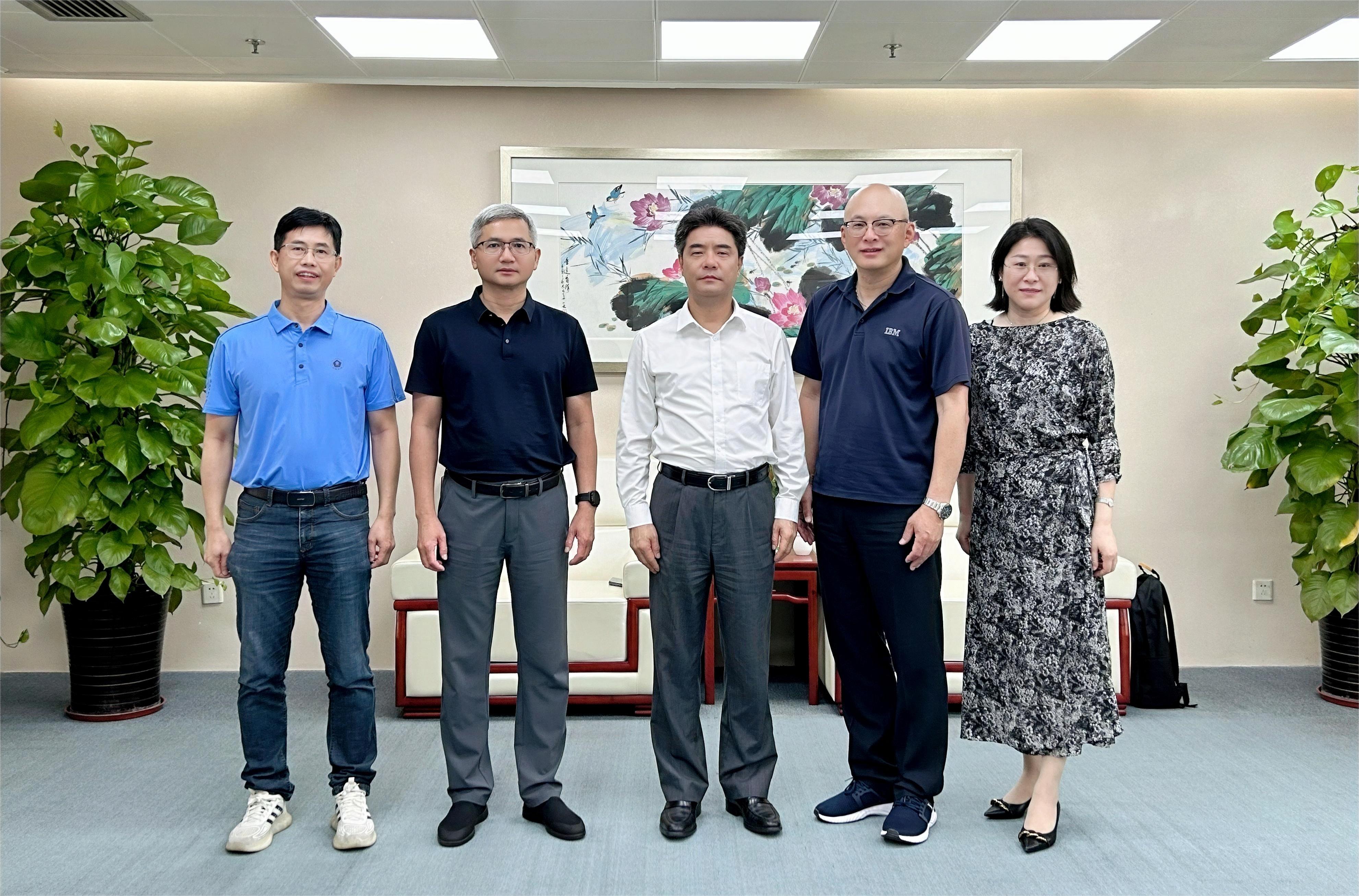 本科办学65周年校友系列活动|胡钦太书记会见梁正斌校友